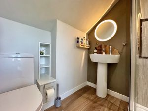 Photo 24- click for photo gallery